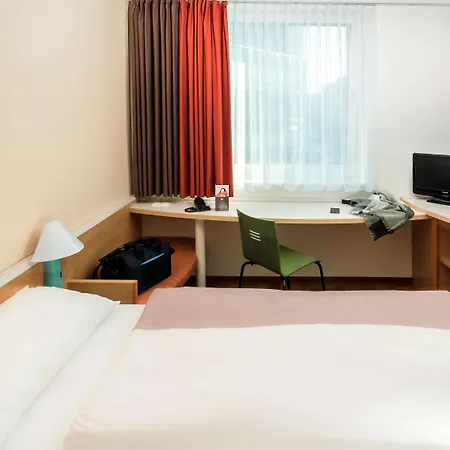 Ibis Szálloda 2*